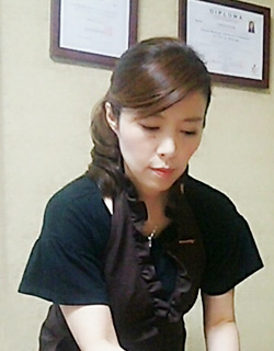 代表 岩切知子